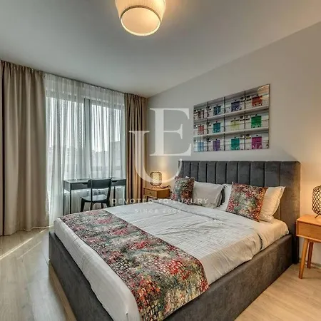 Tokiyo: A Lovely Center 2 Bedrooms With Private Parking * Sofia